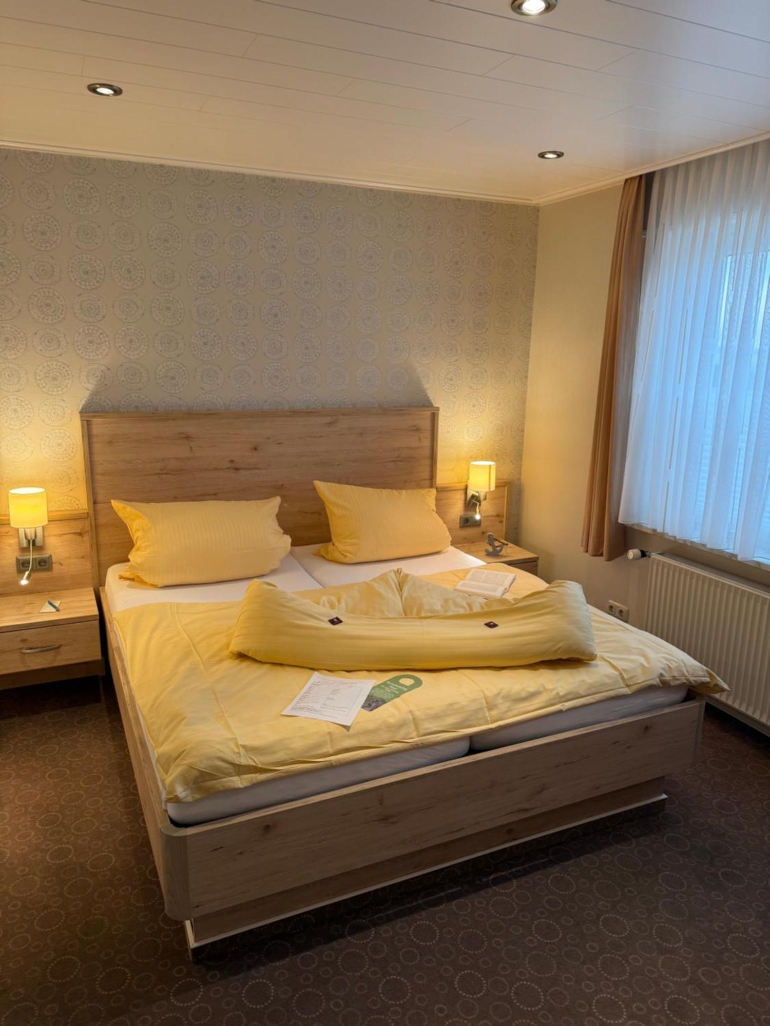 Hotel Peters 纽哈灵吉塞尔 外观 照片